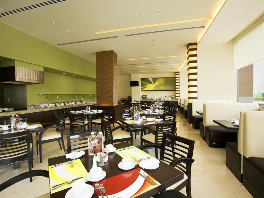 Fiesta Inn Tepic Exterior photo