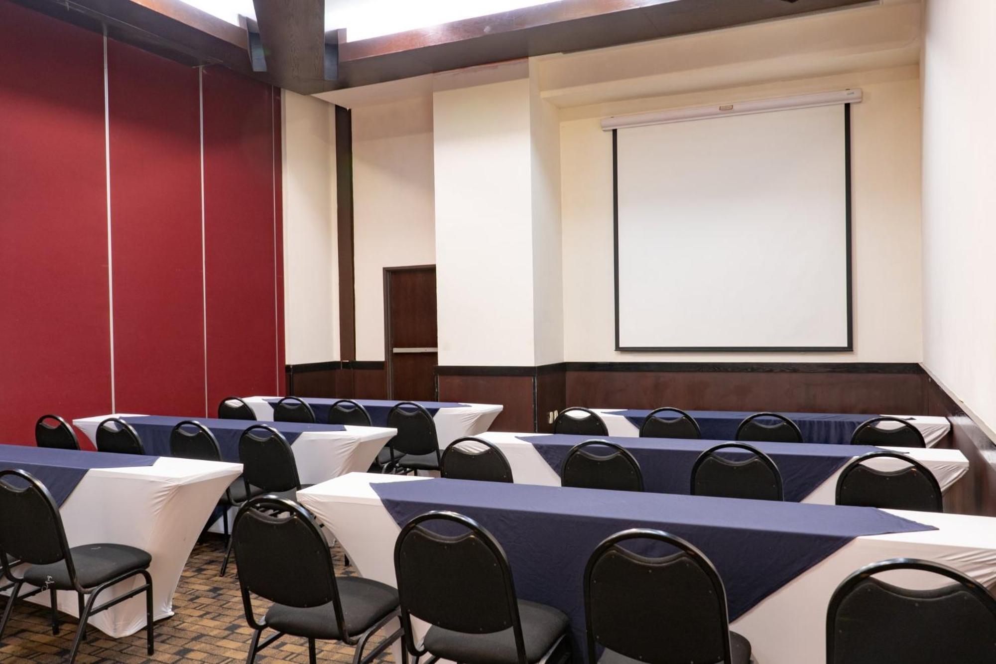 Fiesta Inn Tepic Exterior photo